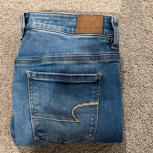 American Eagle Outfitters Blue Jeans Jeggings. Size 6 Short.